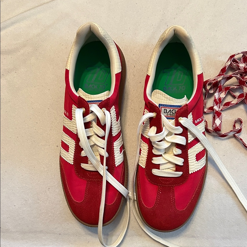 Back 70 Sneakers